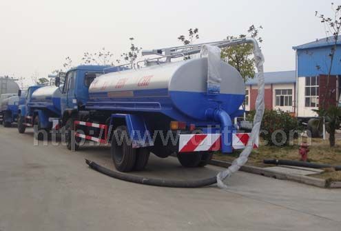东风145吸粪车