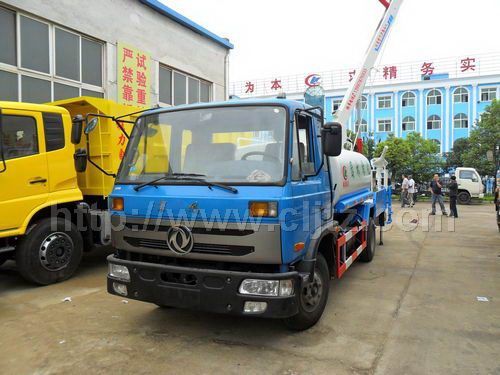 东风145高空作业带洒水车